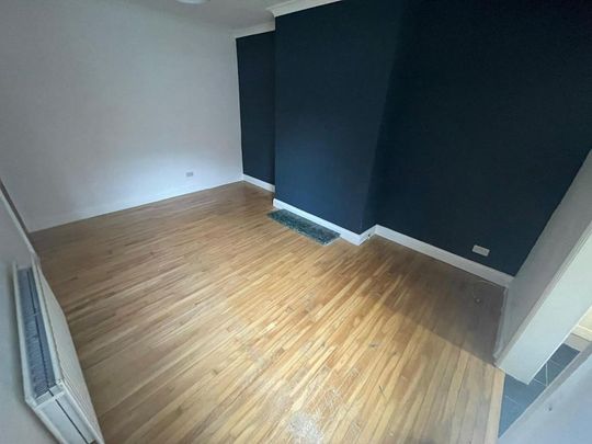 2 bedroom ground floor flat to rent - Photo 1