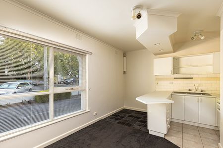 1/50 Barkly Street, Carlton VIC 3053 - Photo 3