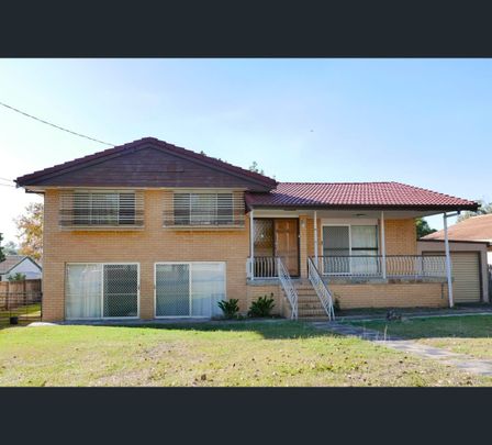 11 Ekibin Road, Annerley, Qld 4103 - Photo 1