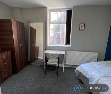 1 bedroom in a house share to rent - Photo 4
