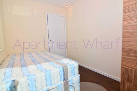 1 bedroom in a flat share to rent - Photo 2