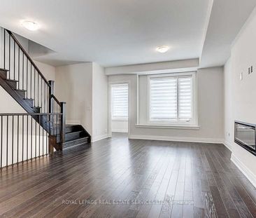 Townhouse For Lease | N8125630 - Photo 1