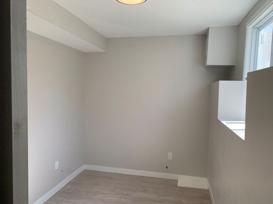 990 St Jacques St, Rockland, ON K4K 1C1 - Photo 1