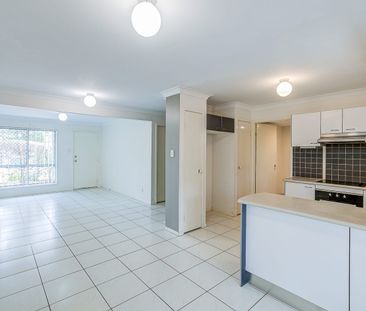 3 Bedroom Townhouse for Rent in Eagleby – Hidden Gem! - Photo 4