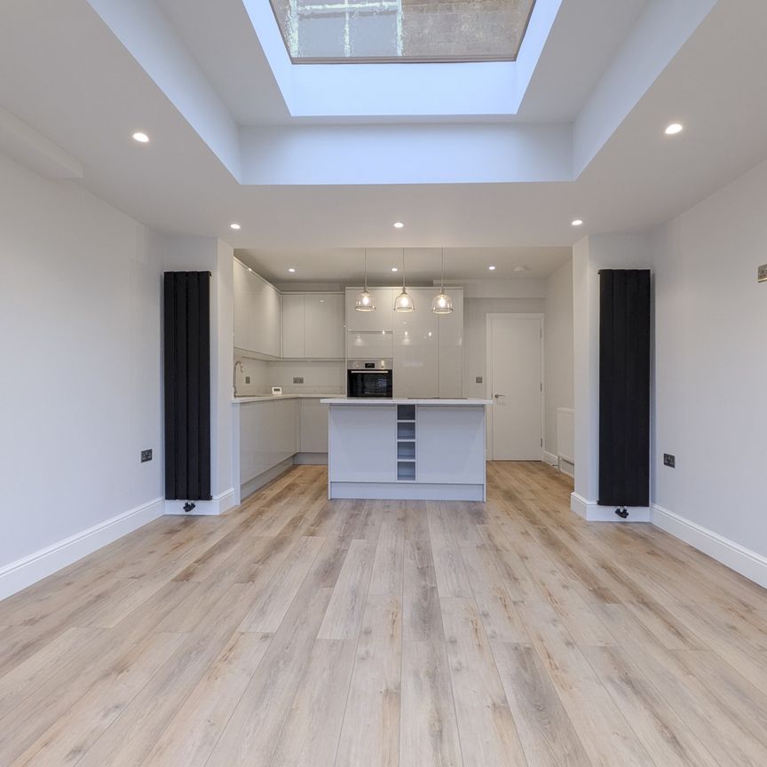 Dutton Street, London, SE10 - Photo 1