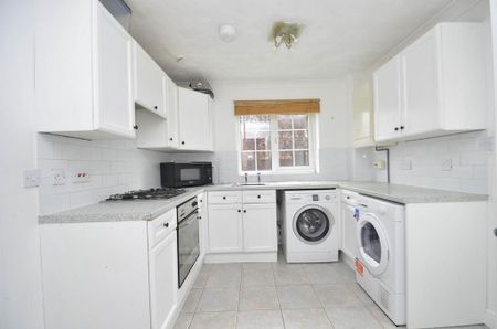 3 bedroom detached house to rent - Photo 4