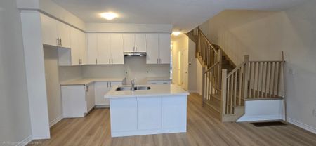 For Lease - 79 Watts Drive, Kawartha Lakes, Ontario - Photo 5