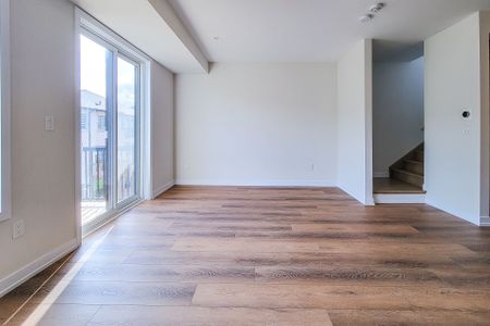 For Lease - 1364 Kaniv Street, Oakville, Ontario - Photo 5