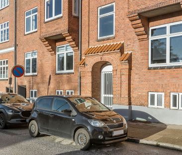 Flintebjerg Alle 1, 2. th - Photo 1