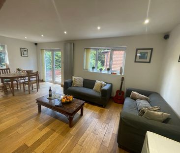 6 Bed Detached House, Queens Road, LE2 - Photo 1