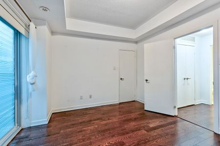 For Lease - 13 Oak Street, Toronto, Ontario - Photo 2