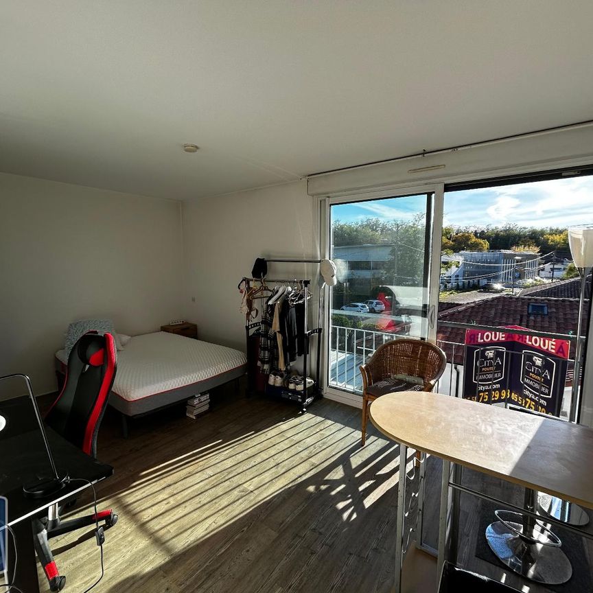 Location Appartement 1 pièce 26m² MONT DE MARSAN 40000 - Photo 1