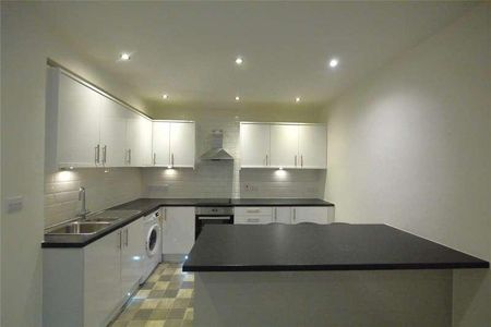 Little Dytchleys, Coxtie Green Road, Brentwood, Essex, CM14 - Photo 2