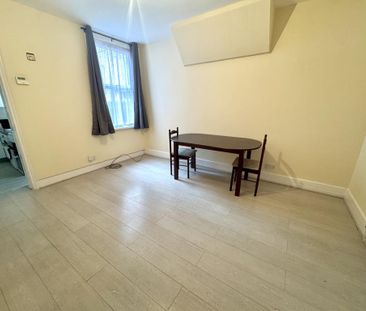3 bedroom terraced house to rent - Photo 6