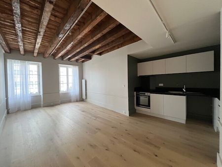 Location Appartement 3 pièces 61m² LA ROCHELLE 17000 - Photo 3