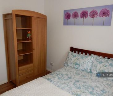 2 bedroom maisonette to rent - Photo 3