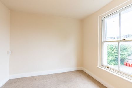 2 bedroom mid terraced property to rent, Available unfurnished from 18/10/2024 - Photo 5