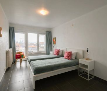 Bemeubeld appartement te huur in het centrum van Oostende - Photo 4