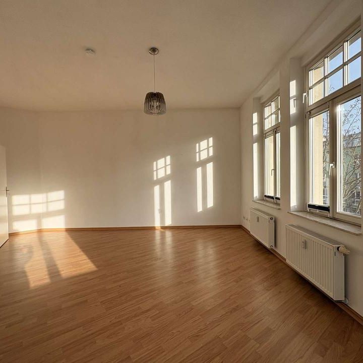 Gemütliche 2 Raumwohnung mit Balkon und Einbauküche in Sudenburg! - Photo 1