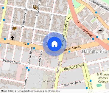 Charming 2-Bedroom Flat in Prime Location - Photo 1