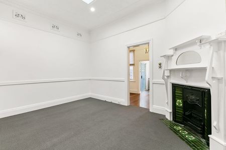 Charming two bedroom North Newtown terrace - Photo 2