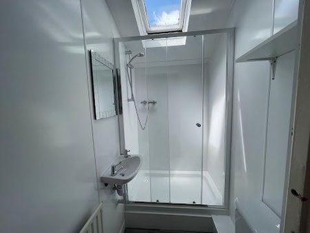 5 bedroom terraced house to rent - Photo 4