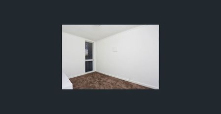 Comfort, Convenience and Courtyard Living - Photo 2