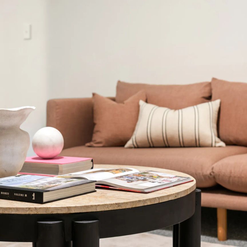 Space, versatility and convenience in Waterloo - Photo 1