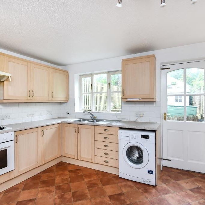 2 bedroom end of terrace house to rent - Photo 1