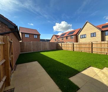 4 bedroom detached house to rent - Photo 1