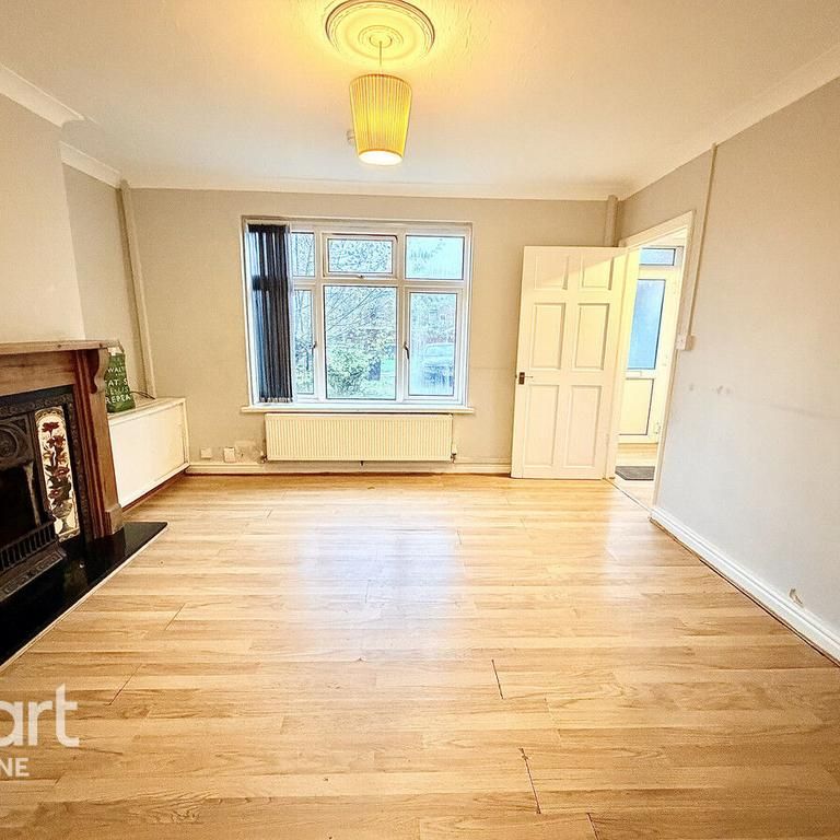 3 bedroom semi-detached house to rent - Photo 1