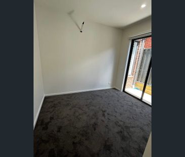 Spacious 4-Bedroom Home with 2 Bathrooms and Single Garage - Comfor... - Photo 5