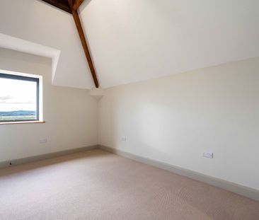 Cross Keys, Hereford - Photo 3