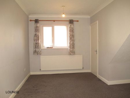 2 bedroom end of terrace house to rent - Photo 2