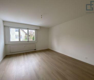 Grosszügige und lichtdurchflutete Wohnung an ruhiger Lage! - Photo 1
