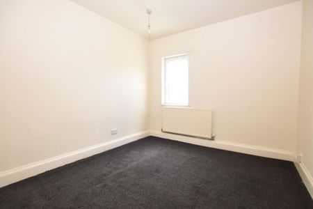 2 bedroom House To Let - Photo 3