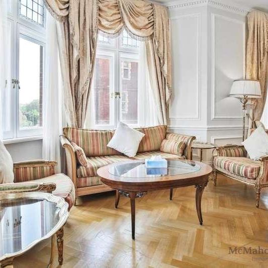 Cumberland House Kensington High Street, Kensington, W8 - Photo 1