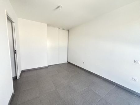 location Appartement T2 DE 44.2m² À COGOLIN - Photo 2