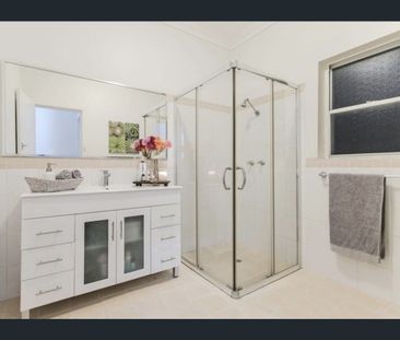 11 East Road, Shoalwater, WA 6169 - Photo 6
