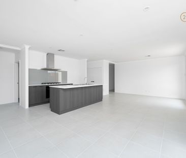 Great Size Family Home with Theatre Room @ $750 Per Week - Photo 4