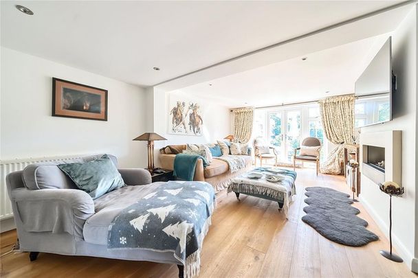 4 bedroom semi-detached house to rent - Photo 1