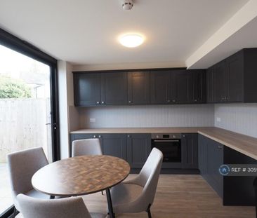4 bedroom terraced house to rent - Photo 4