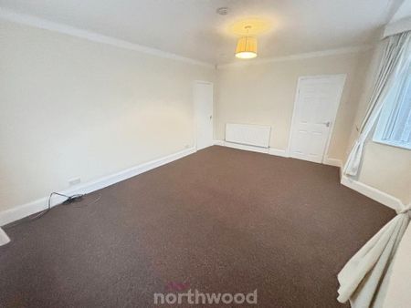2 bedroom semi-detached house to rent - Photo 2
