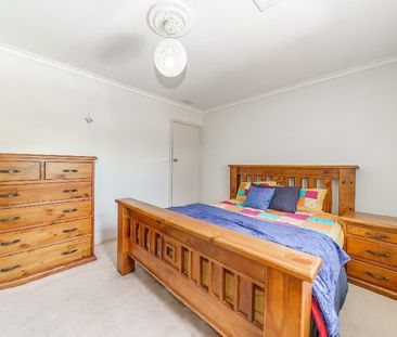 Quiet Court Location! Spacious 2-Bedroom Home in the Heart of Mitcham - Photo 4