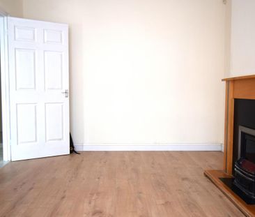 4 bedroom semi-detached house to rent - Photo 6