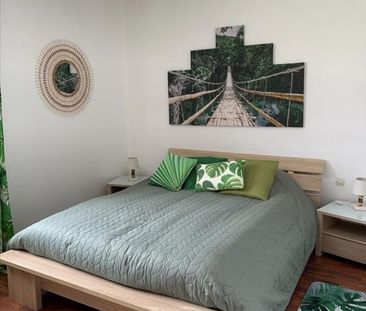 5 pièces - Meublé - 175 m² - RDC - Colocation non autorisée - Photo 2