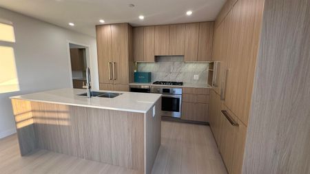 626 Claremont Street #2005, Coquitlam, BC V3J0T1 - Photo 2