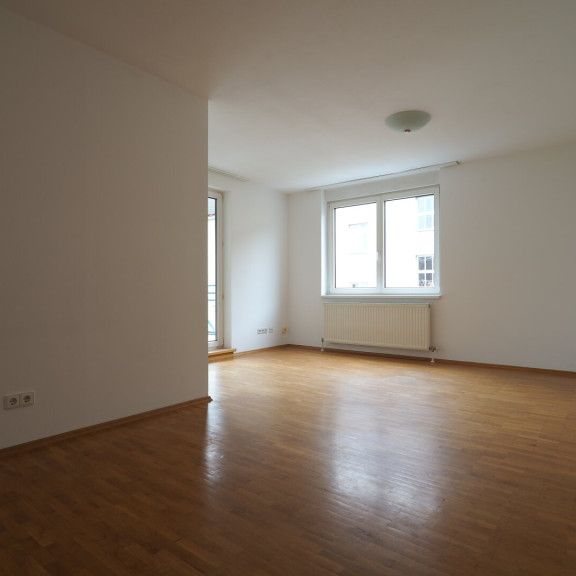 SCHÖNE 3 - ZIMMER WOHNUNG MIT FREIFLÄCHE / NÄHE SAARPARK - Photo 1