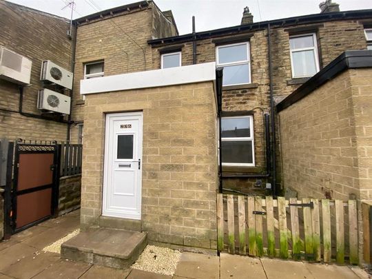 2 bedroom terraced house to rent - Photo 1
