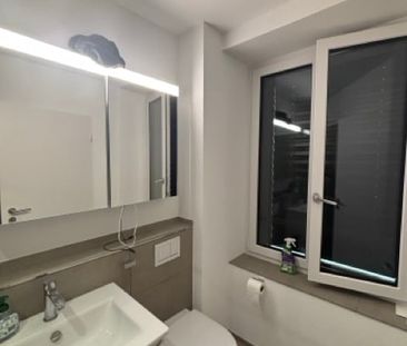 Studio in Zürich, balcony plus own washer/dryer and dishwasher - Photo 4